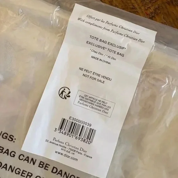 Elegant Embroidered Dior Tote Bag ~ GWP - Picture 5 of 5